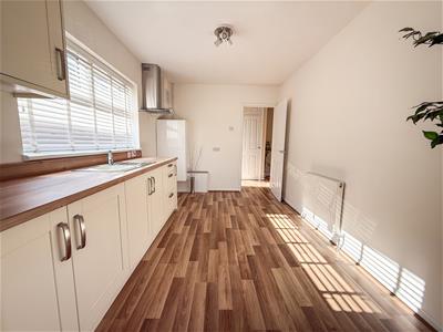 ALTERNATE VIEW OF KITCHEN